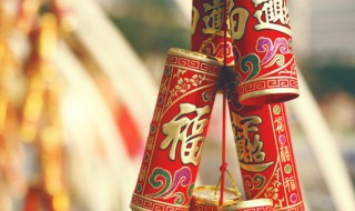 鞭炮里面的火药是什么成分 鞭炮的火药和枪的火药是一样的吗