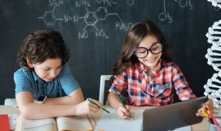 糊涂的近义词是什么 糊涂的近义词是什么(最佳答案