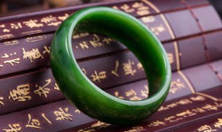 冰种苹果绿翡翠 冰种苹果绿翡翠手镯图片