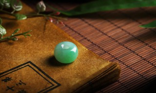 翡翠玉器批发价格（翡翠玉器手镯批发）