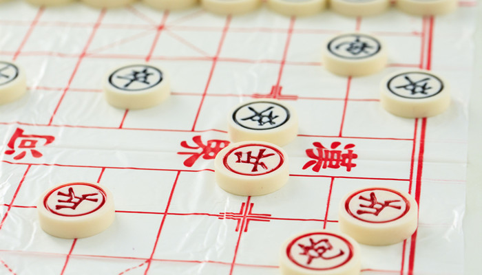 棋盘里的卒子歇后语下一句是什么