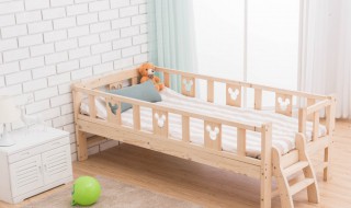 婴儿床怎么选 婴儿床怎么选择木制的还是可折叠
