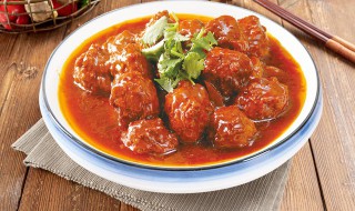 牛肉丸子怎样做能放水里煮不散（牛肉丸子放水吗）