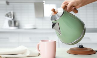 茶壶水垢怎么清除（茶壶水垢怎么清除白醋）