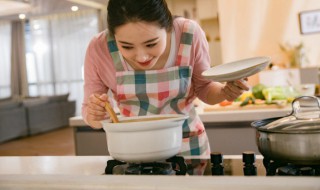 肉饼汤隔水蒸多久能熟（肉饼汤放锅里蒸要多久）