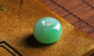 如何挑选玉器 买玉手镯怎么选