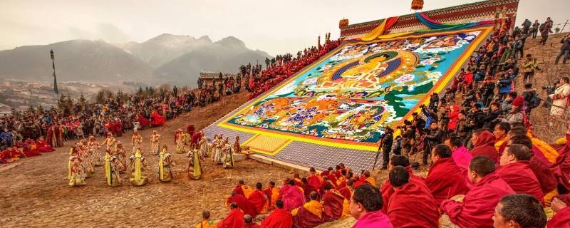 藏族有什么传统节日和风俗（藏族都有什么节日和风俗）