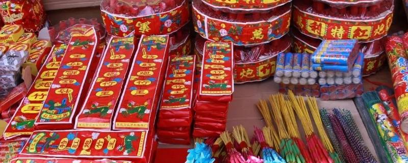 鞭炮里面的火药是什么成分（鞭炮里面的火药是什么成分含量比）