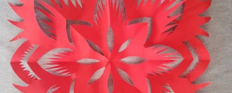 贴窗花正面朝哪里（楼房贴窗花正面朝哪里）