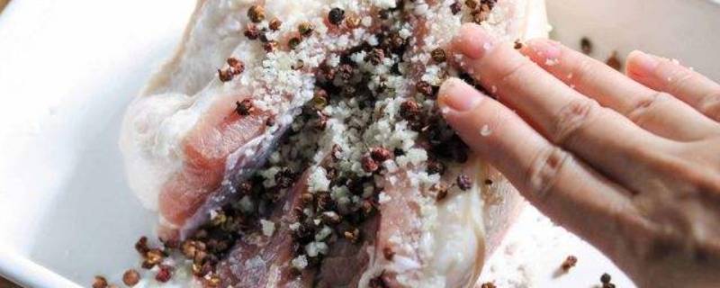 腌肉的盐炒热后马上腌还是凉了腌（盐炒热了可以直接腌肉吗）