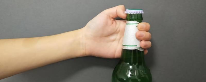 女孩子没有瓶起子怎么开啤酒（女孩子没有开瓶器怎么开啤酒）