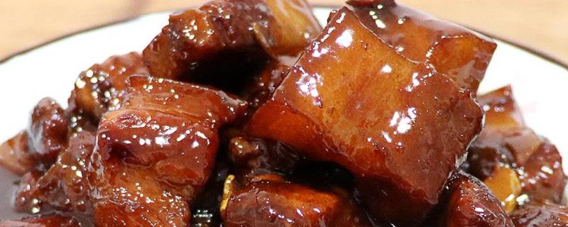 红烧肉的色泽焦黄是什么反应（烧熟的肉为什么是红色的）