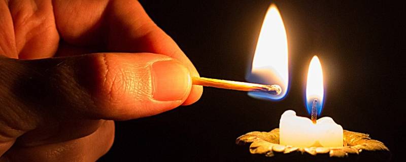 蜡烛的物理性质和化学性质是什么 蜡烛的物理性质和化学性质是什么意思