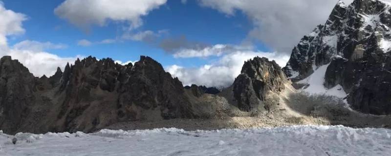 横贯亚欧大陆的山系（横贯亚欧大陆的山系是什么山系）