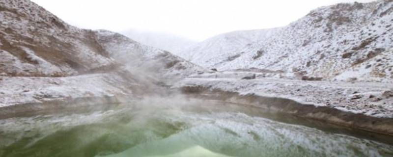 大柴旦附近的雪山叫什么山 大柴旦边上的雪山