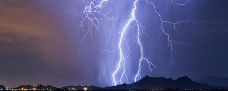 遇到雷雨天气要注意什么（遇到雷雨天气要注意什么二年级）