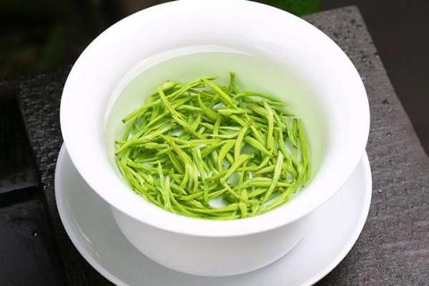 碧螺春属于什么茶（碧螺春属于什么茶红茶还是绿茶）