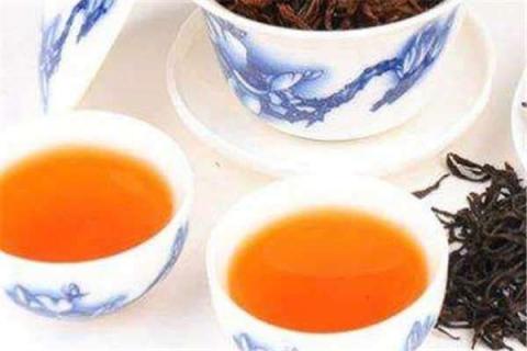 乌龙茶是红茶还是绿茶（乌龙茶 红茶 绿茶）