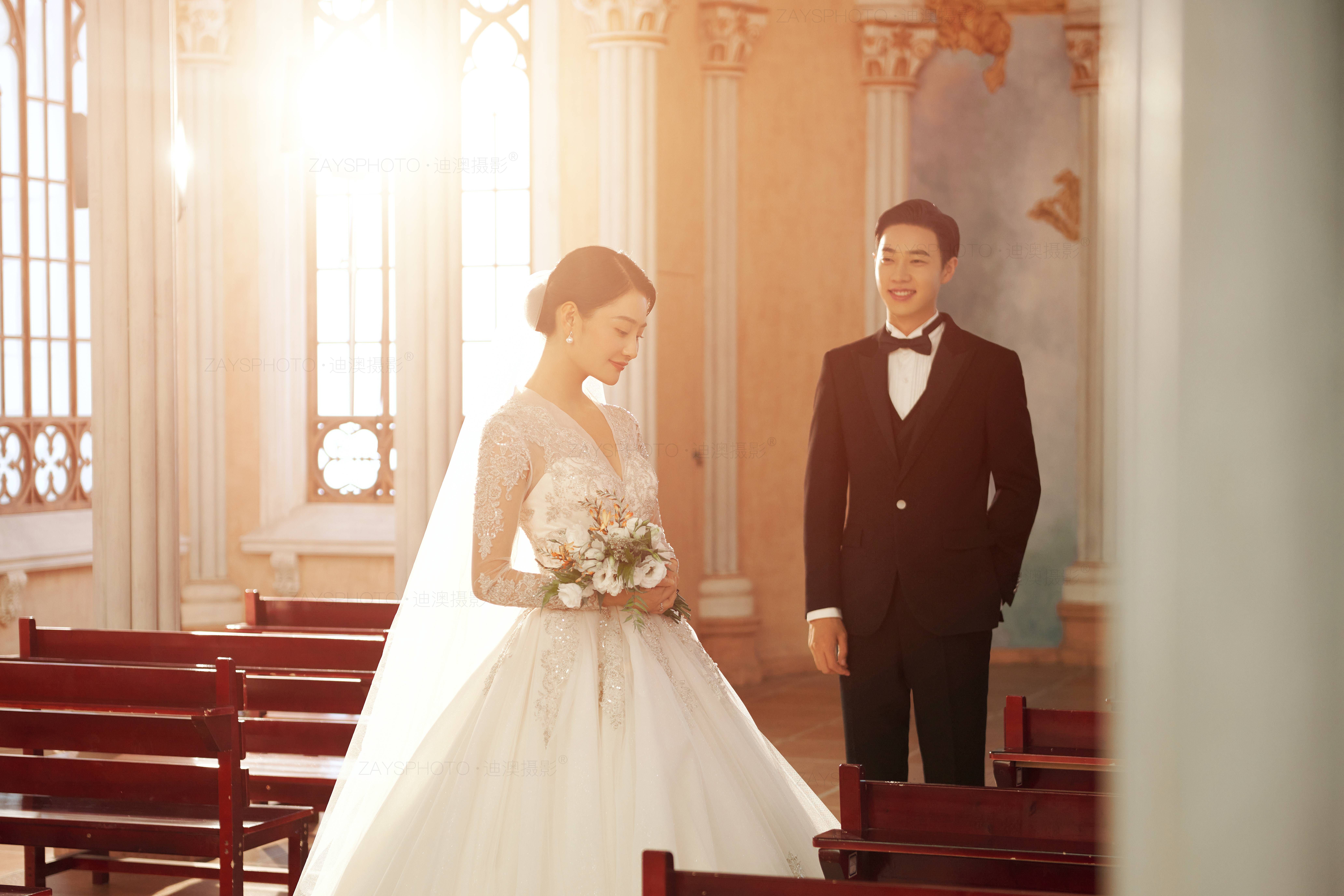 朋友圈发照片被夸美怎么回复（朋友圈发照片被夸美怎么回复害羞）