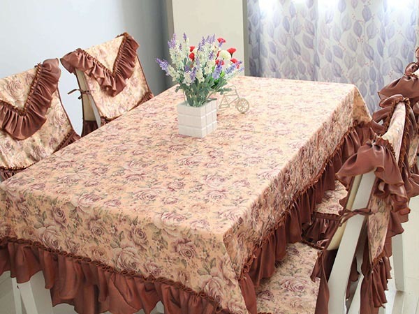 餐桌布是家具逼格利器（餐桌布的用法）