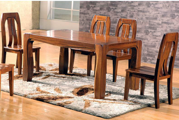 哪种材质的实木餐桌比较好 实木餐桌什么材质好
