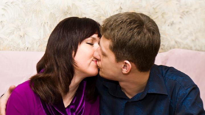 和处女做爱有什么技巧?女生第一次有什么禁忌 和处女做爱有什么技巧?女生第一次有什么禁忌