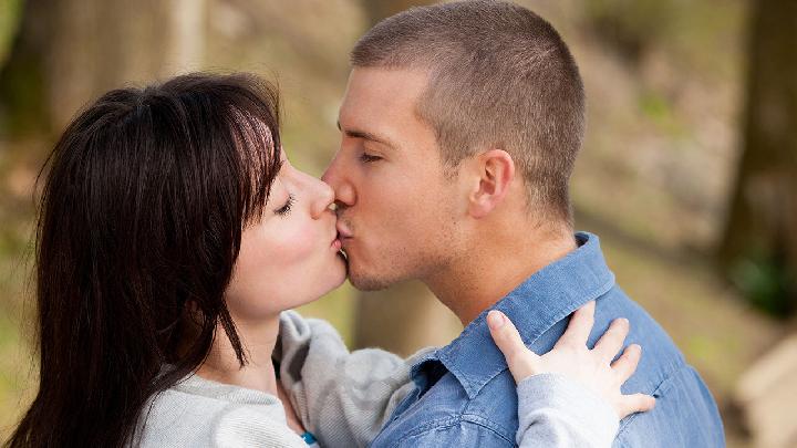 过度自慰危害是不是特别大?自慰多发生在哪个年龄段 过度自慰危害是不是特别大?自慰多发生在哪个年龄段