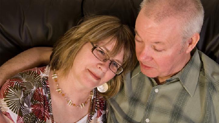 男人不育症状原因有哪些？4种方法有效治疗男性不育？