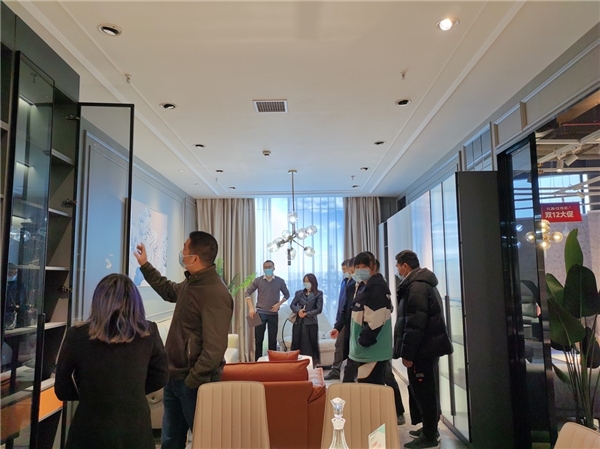 赋能经销商启动“薪火行动”，“快一步”的新零售模式又被林氏家居拿捏了