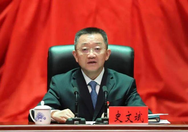 两位省部级任新职，跨省履新一个月后，中候补的她再添新职