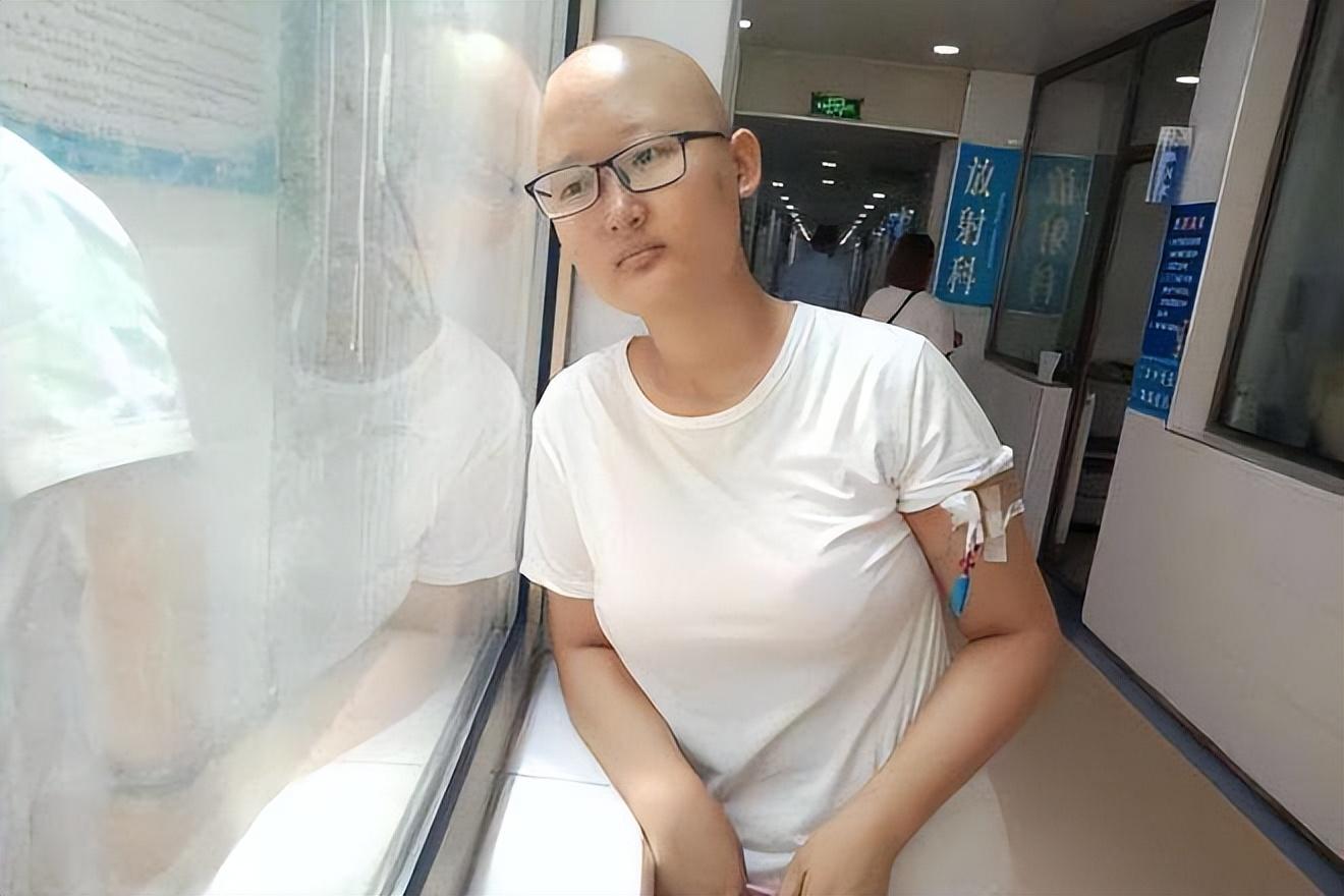 河北少女李明馨7年花200万抗癌，亲友劝放弃，怒道：我凭啥就该死