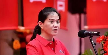 享乐主义充斥了灵魂，她被逮捕（享乐主义百科）